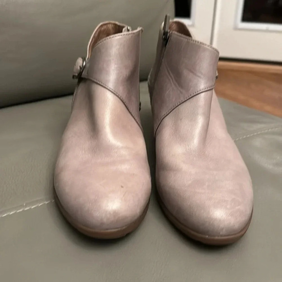 Dansko soft gray leather booties size 39 (see pics) - Picture 2 of 9
